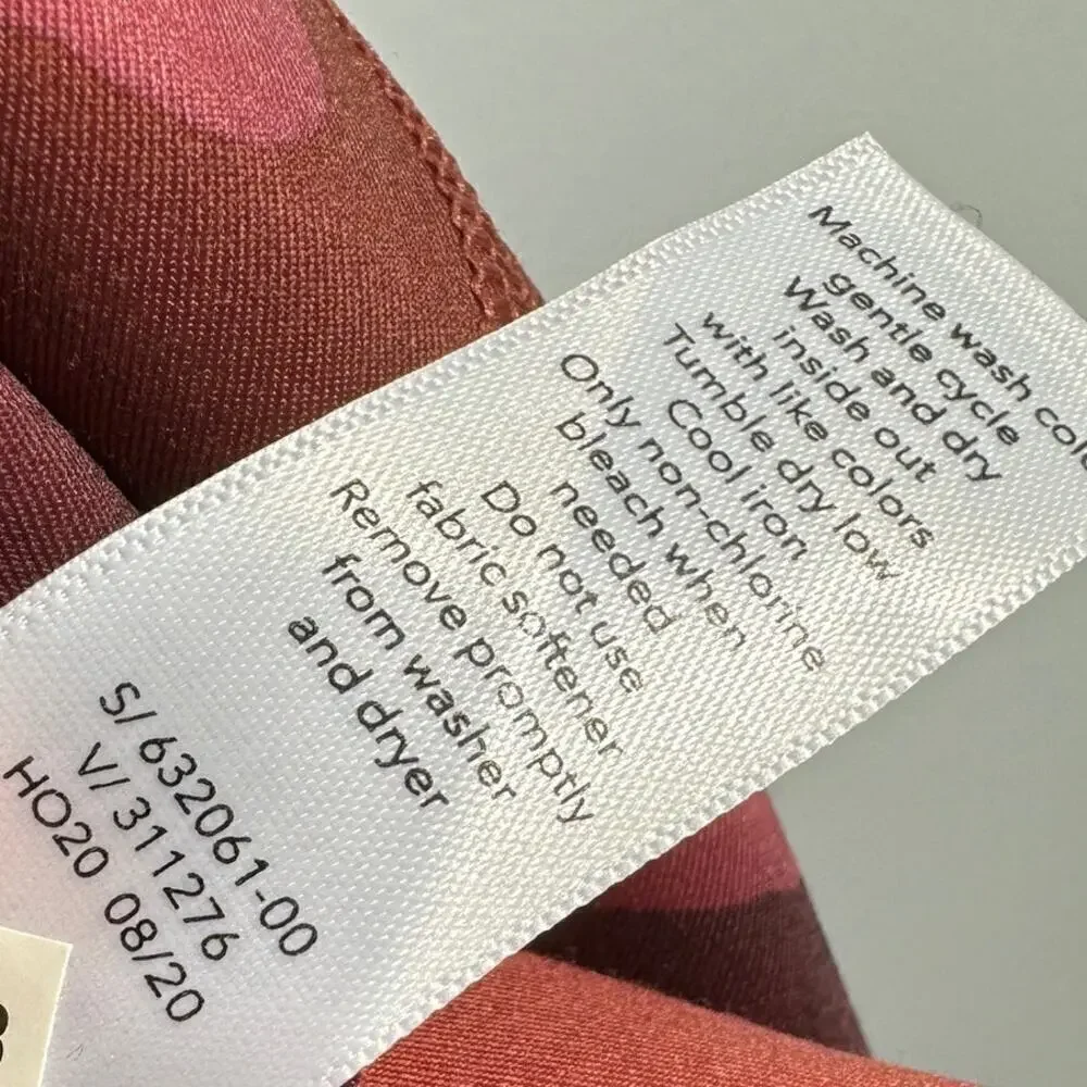Athleta Pinnacle Cropped Hoodie Mantra Print - Picture 5 of 5